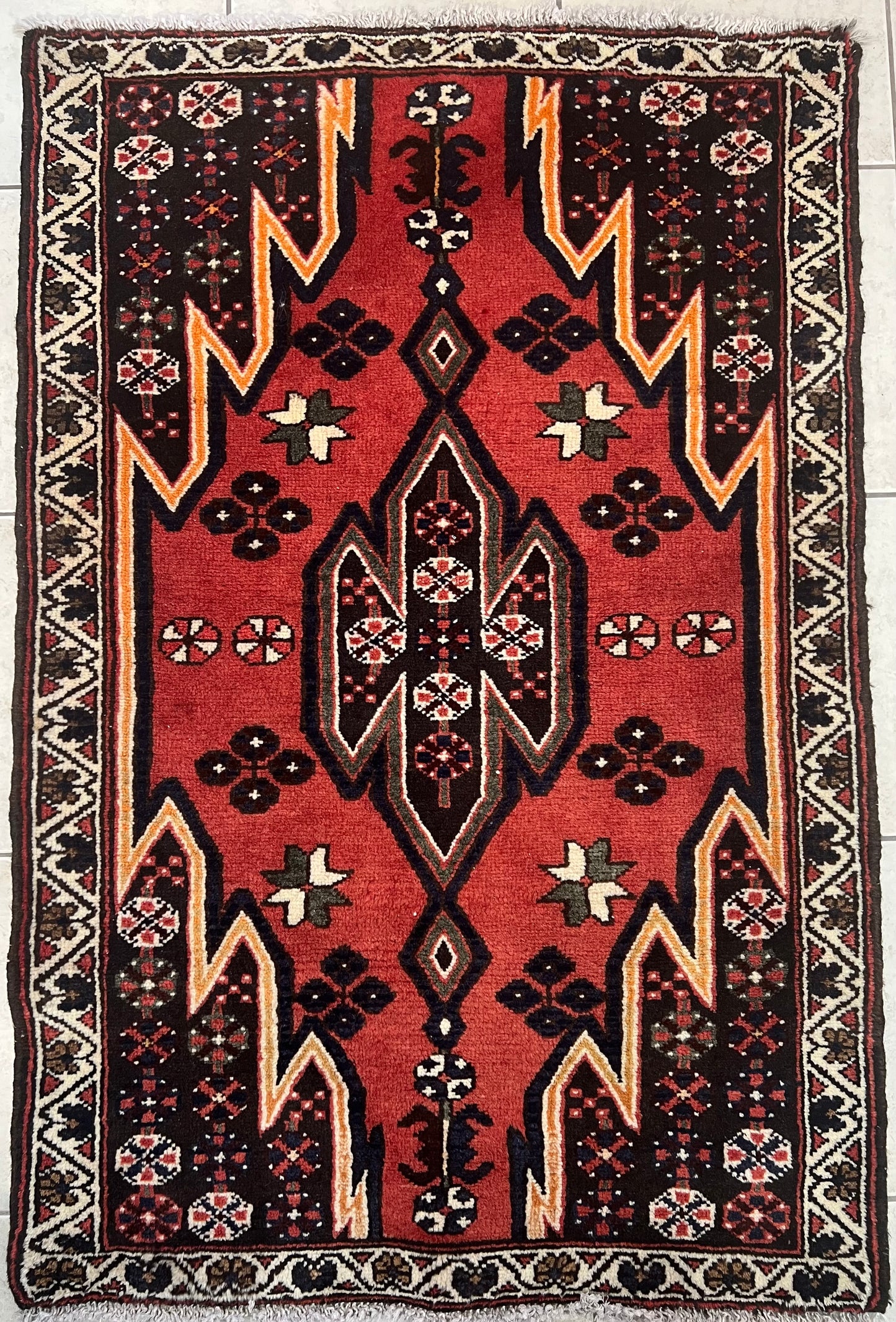 MAZLAGHAN RUG