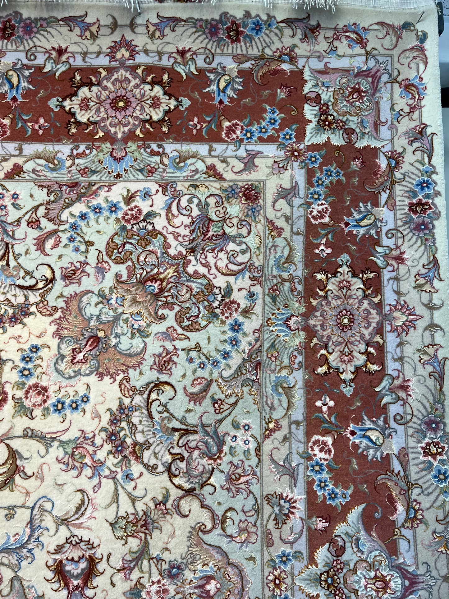 TABRIZ RUG  OLIA -FOUNDAATION SILK WITH 9 COLOURS OF SILK (60 RAJ)