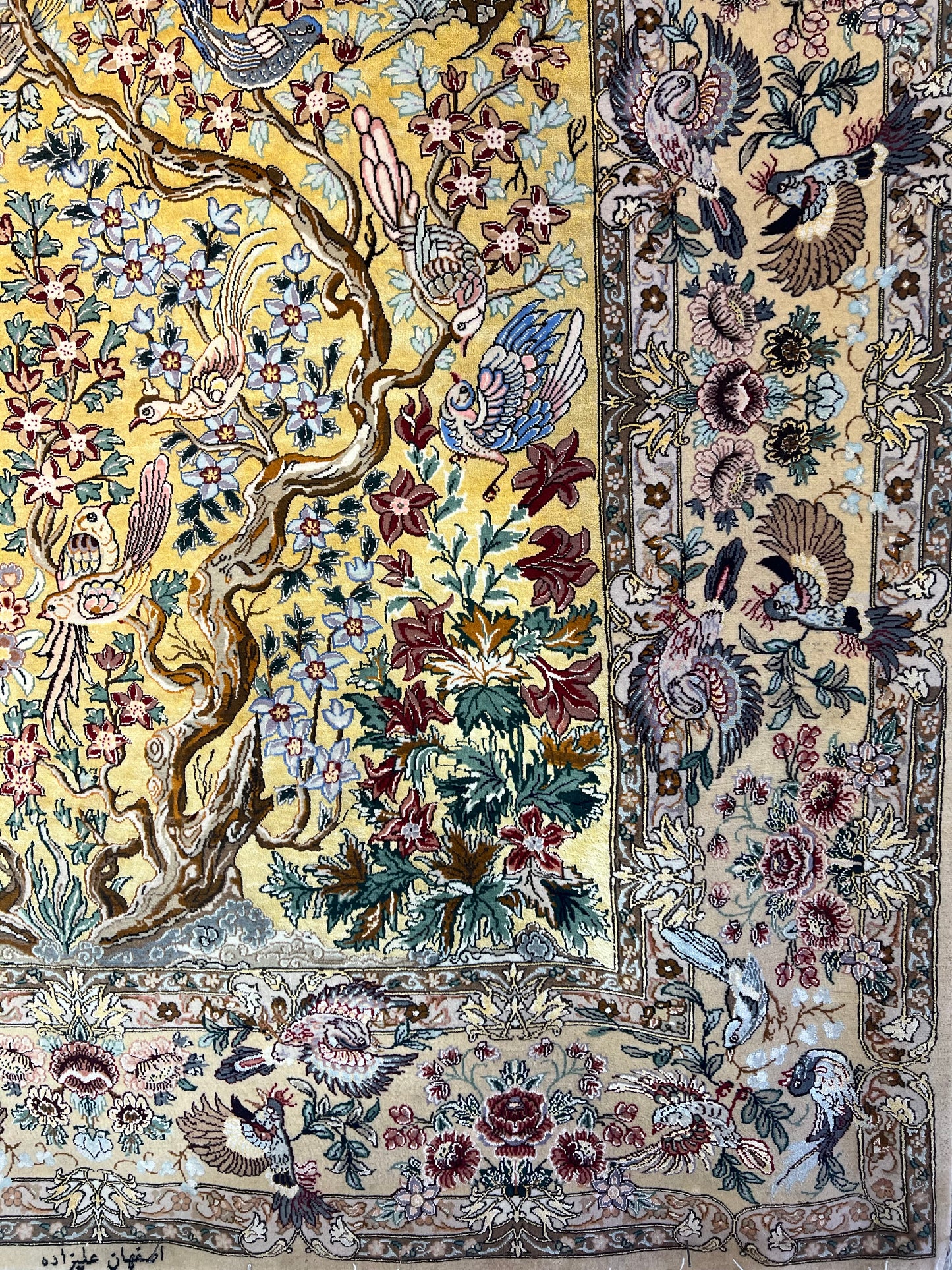 ESFEHAN RUG GOLDEN SILK. BACKGROUND &SILK FOUNDATION