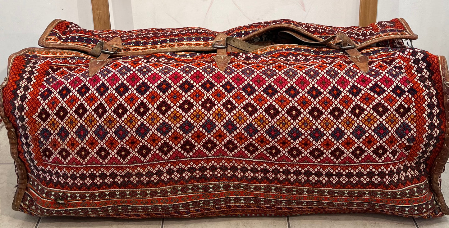 QASHQAEE SADDLE BAG