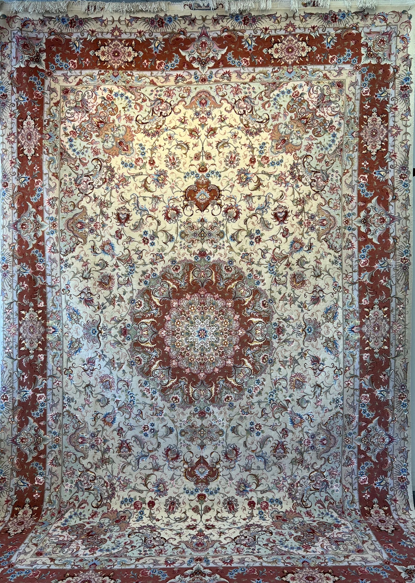 TABRIZ RUG  OLIA -FOUNDAATION SILK WITH 9 COLOURS OF SILK (60 RAJ)