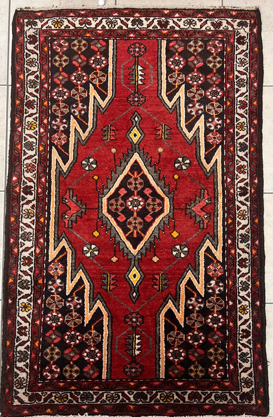 MAZLEGHAN RUG