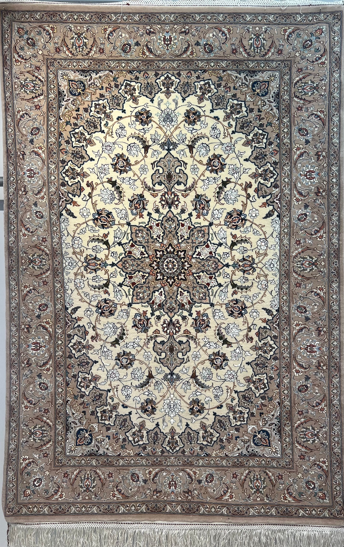 ESFEHAN RUG