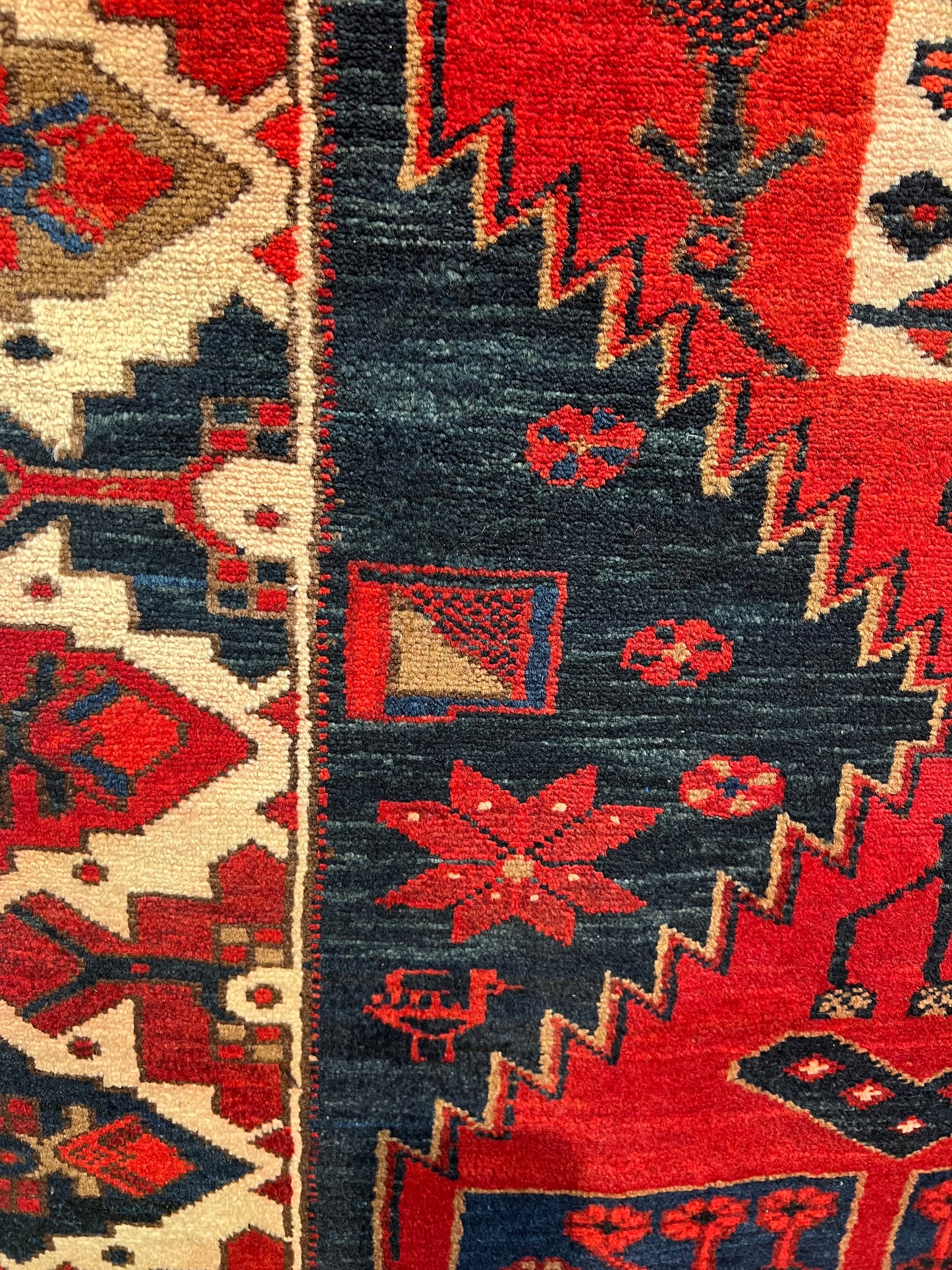 BAKHTIARI RUG