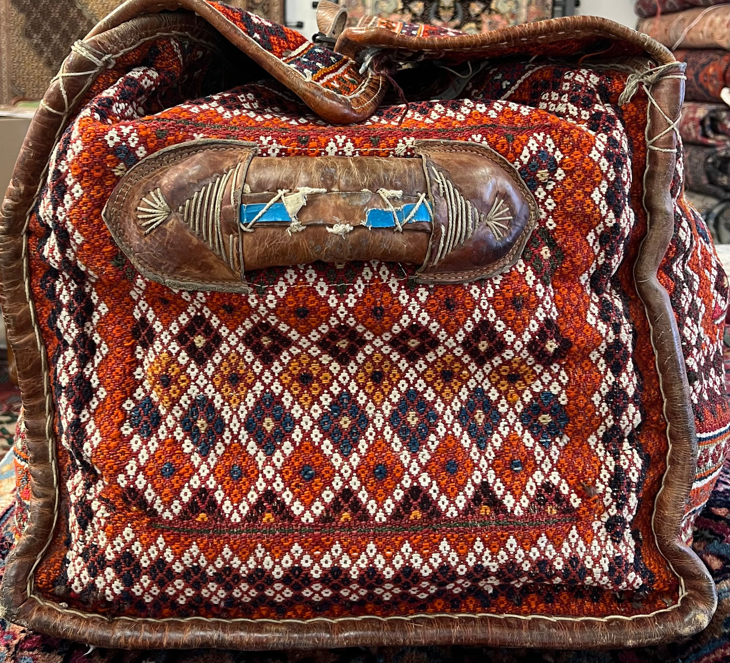 QASHQAEE SADDLE BAG