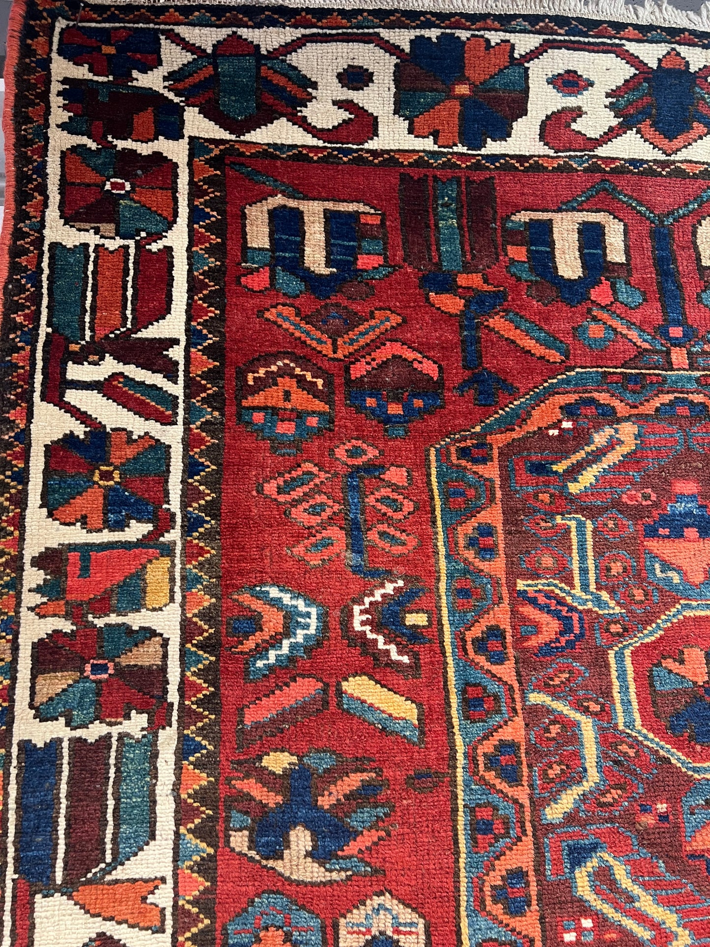 BAKHTIARI RUG