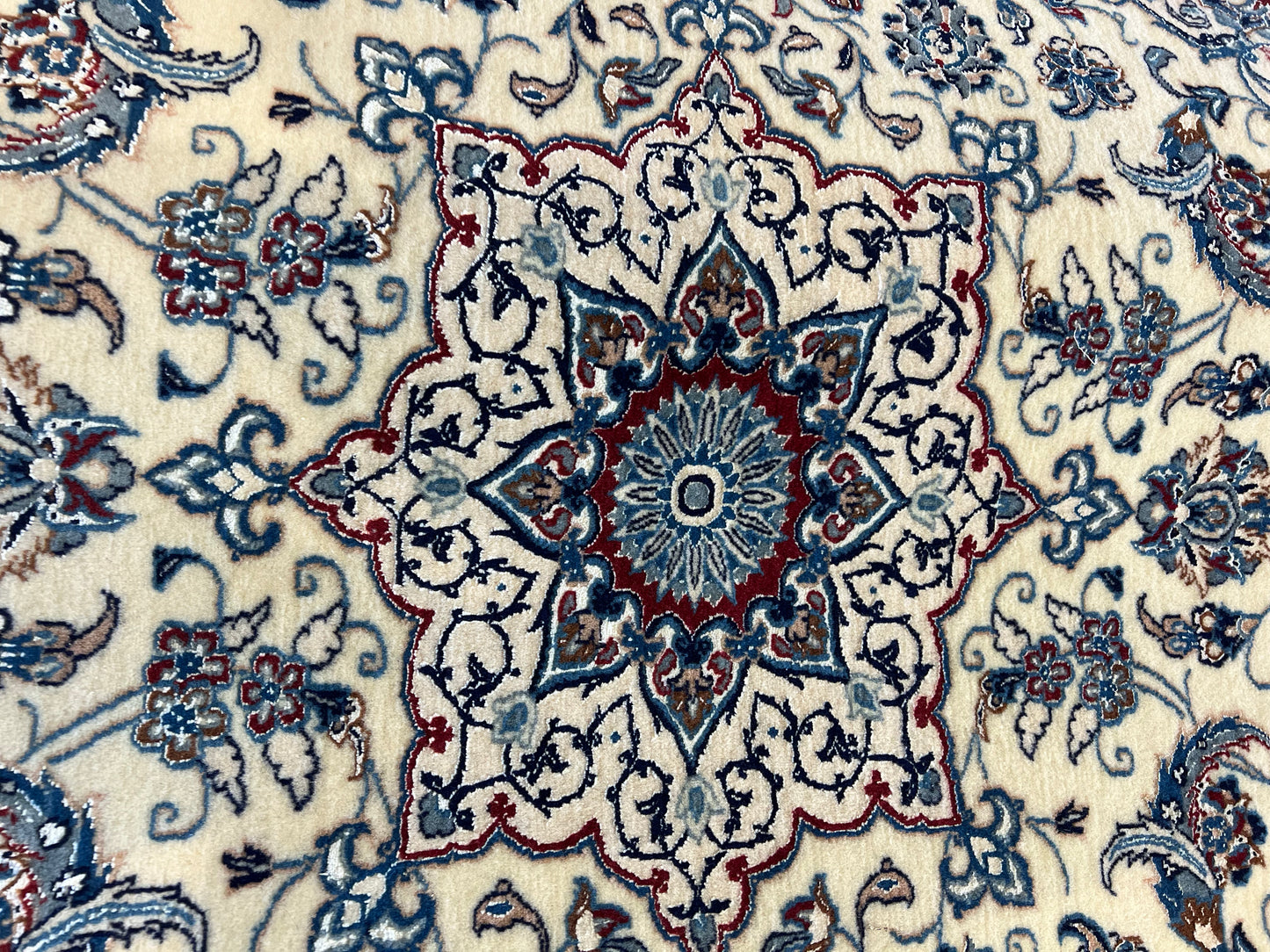 NAIN RUG