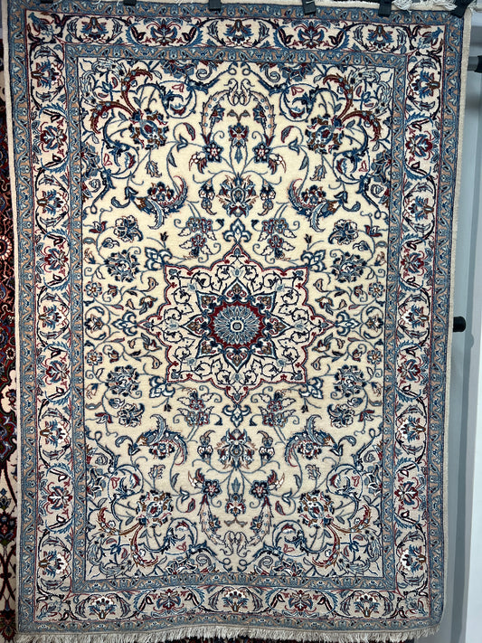 NAIN RUG