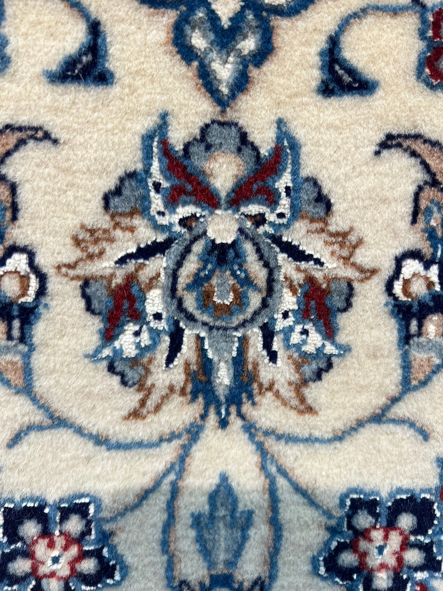 NAIN RUG