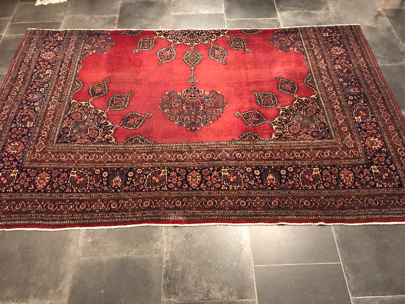 MASHAD RUG AMOOGHLI A RUG RESCUED FROM THE 2nd WORLD WAR IN WEST BERLIN (GERMANY) 111