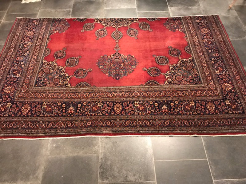 MASHAD AMOOGHLI A RUG RESCUED FROM THE 2nd WORLD WAR IN WEST BERLIN (GERMANY) 111